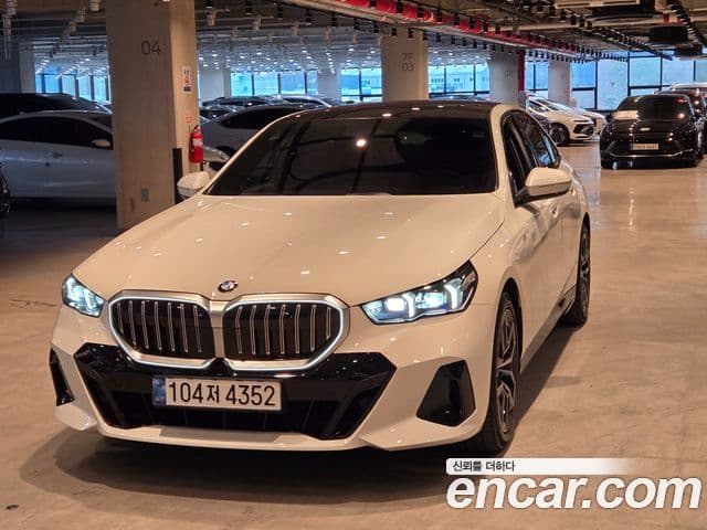 BMW 5시리즈 (G60) 523d M Sport, 2024 2