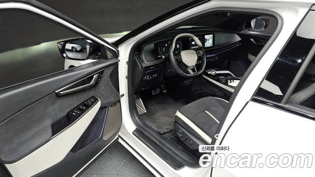 Kia The / новый New EV6 GT Line, 2025 11