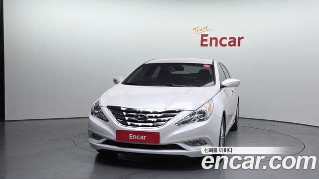 Hyundai YF Sonata топовая версия, 2010 3