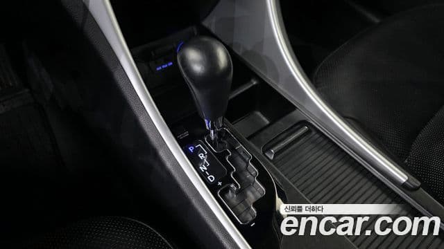 Hyundai YF Sonata топовая версия, 2010 9