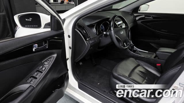 Hyundai YF Sonata топовая версия, 2010 10