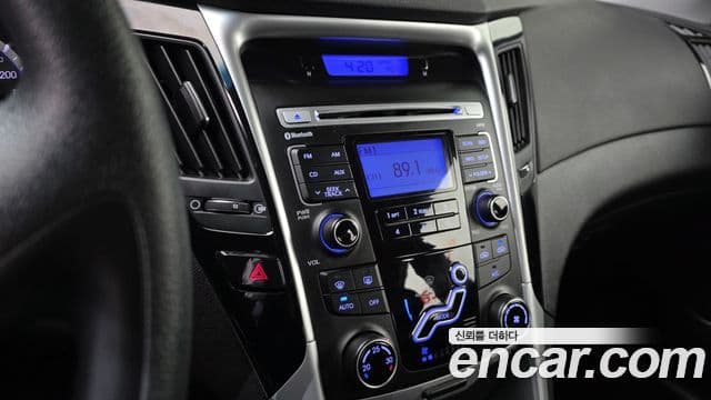 Hyundai YF Sonata топовая версия, 2010 13