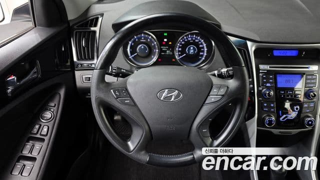 Hyundai YF Sonata топовая версия, 2010 15