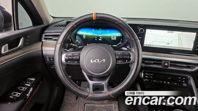 Kia K5 3세대 Signature, 2022 13