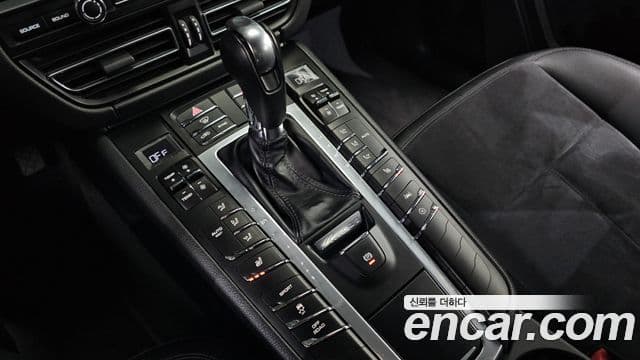 Porsche Macan 95B, 2020 9