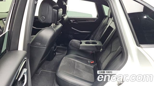 Porsche Macan 95B, 2020 11