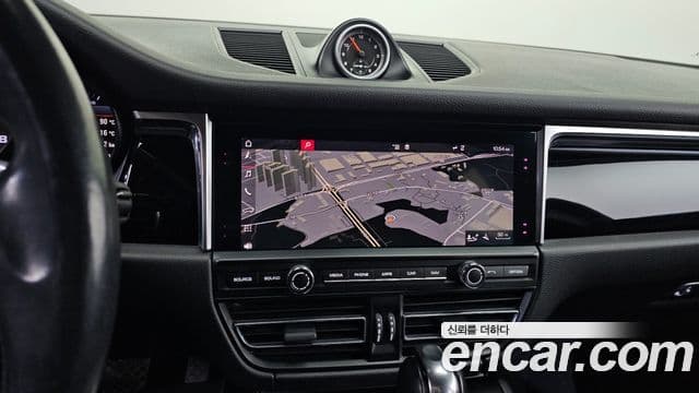 Porsche Macan 95B, 2020 17