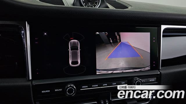 Porsche Macan 95B, 2020 18