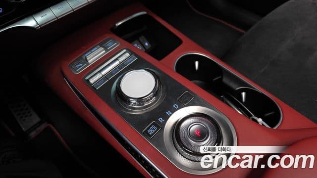 Genesis GV70, 2021 9