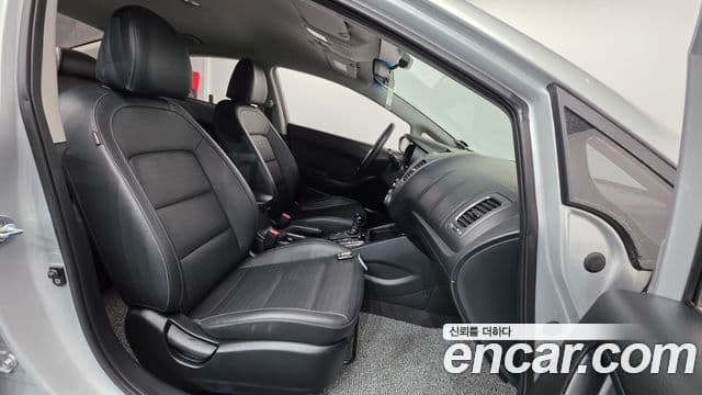 Kia The / новый New K3 Trendy, 2016 10