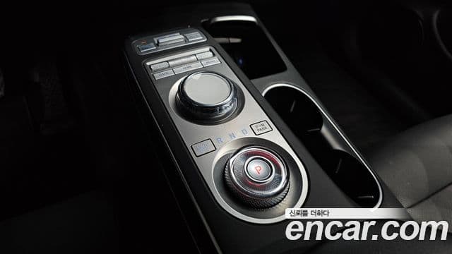 Genesis GV70, 2021 9