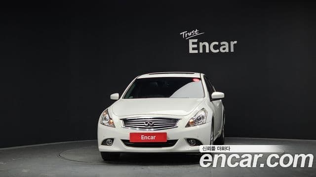 Infiniti G25 V36, 2013 3