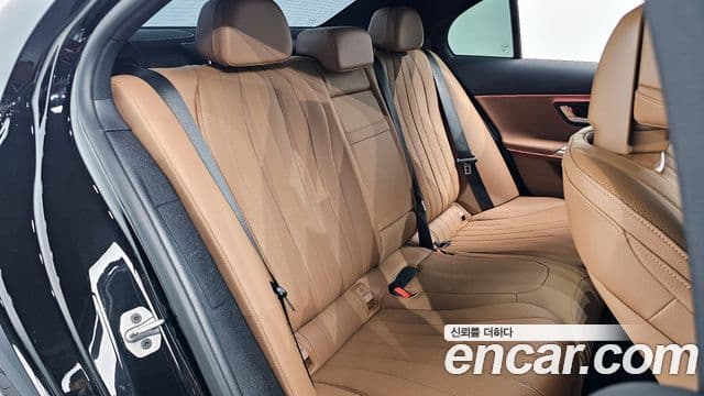 Mercedes-Benz E-класс W214 AMG Line, 2026 12