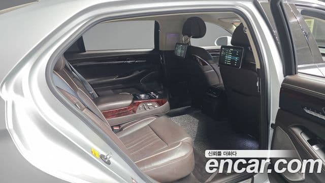 Genesis EQ900 Prestige, 2016 12