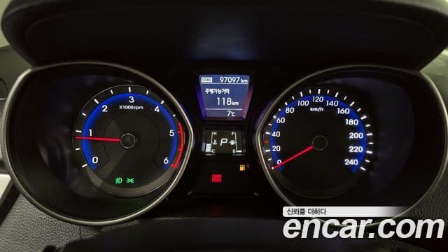 Hyundai i30(новый кузов / новое поколение) дизель 1.6 VGT Extreme, 2012 8