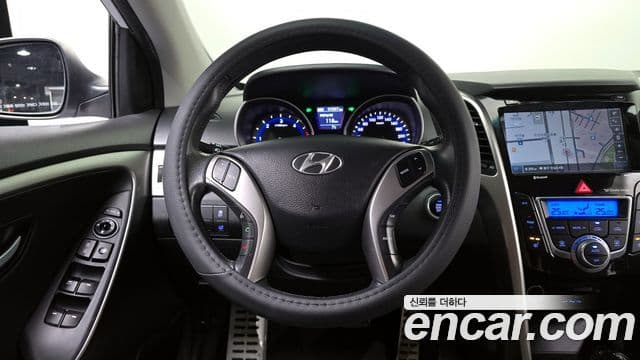 Hyundai i30(новый кузов / новое поколение) дизель 1.6 VGT Extreme, 2012 14