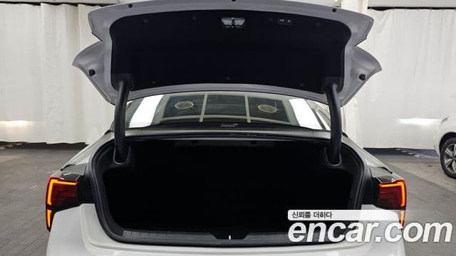 Kia The / новый New K5 3세대 Signature, 2024 20