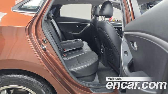 Hyundai i30(новый кузов / новое поколение) дизель 1.6 VGT Extreme, 2012 12