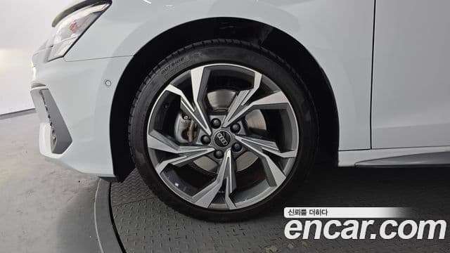 Audi A3 (8Y) Premium, 2023 все фото