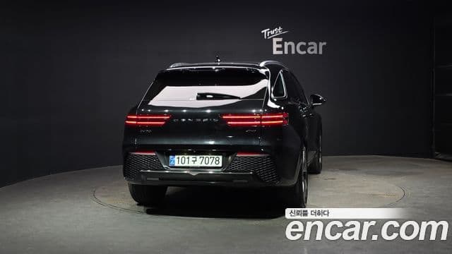 Genesis GV70, 2021 4
