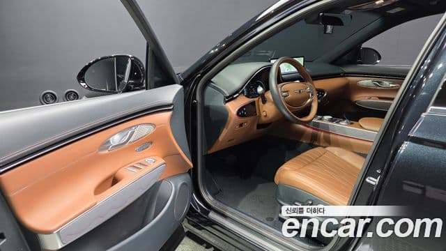 Genesis GV70, 2021 10