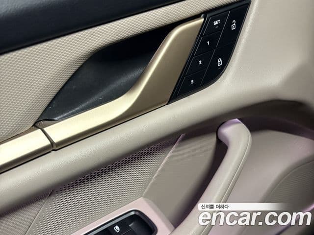 Porsche 타이칸 4S, 2024 13