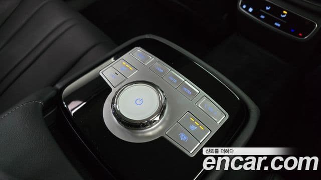 Genesis G80 (RG3) бензин 2.5 турбо AWD, 2024 19