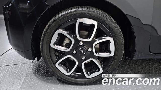 Kia The / новый New Ray Signature, 2022 все фото