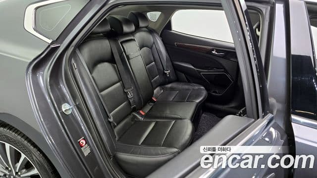 Kia All New K7 Prestige, 2016 12