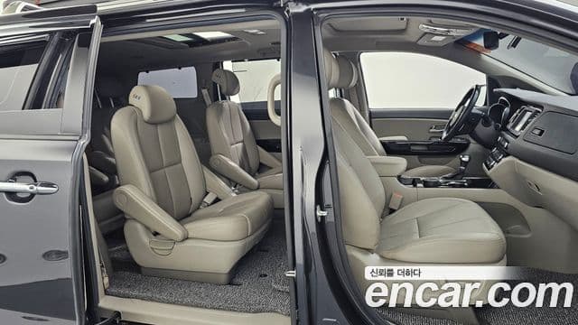 Kia The / новый New Carnival Noblesse, 2019 10