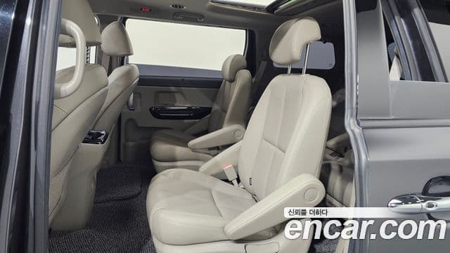 Kia The / новый New Carnival Noblesse, 2019 12