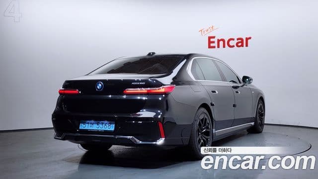 BMW i7 (G70) xDrive 60 M Sport, 2023 2