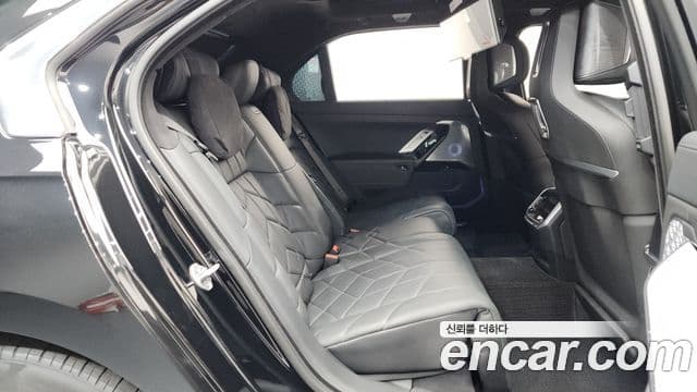 BMW i7 (G70) xDrive 60 M Sport, 2023 12