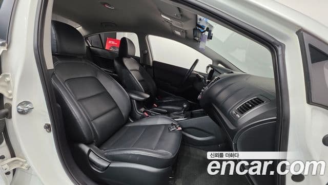 Kia K3 Prestige, 2013 10