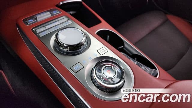 Genesis GV70, 2024 9