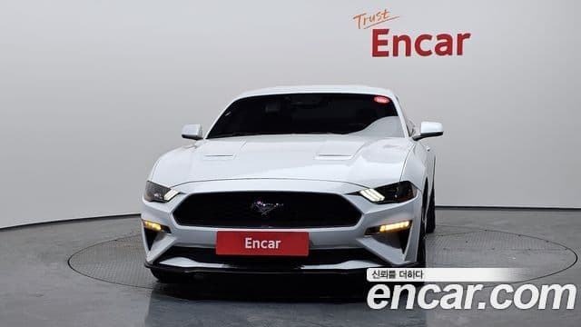 Ford Mustang купе, 2018 3