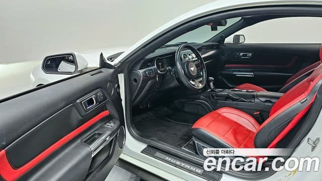 Ford Mustang купе, 2018 11