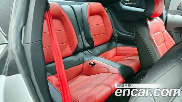 Ford Mustang купе, 2018 12