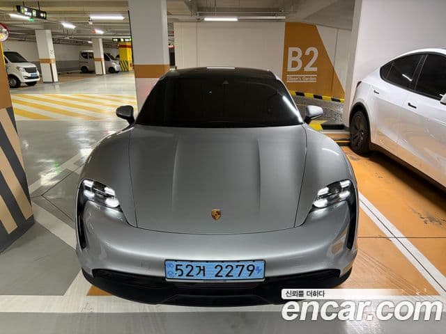 Porsche 타이칸 базовый, 2022 3