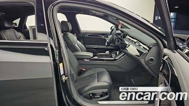 Audi A8 (D5) 55 TFSI Quattro LWB, 2021 10