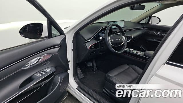 Genesis GV70, 2023 10