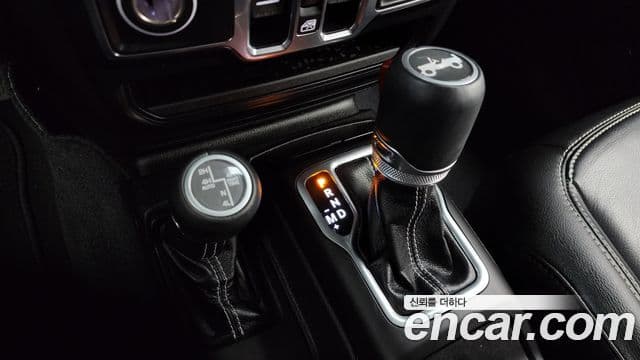 Jeep Wrangler (JL) 2.0 Overland 4도어, 2019 9