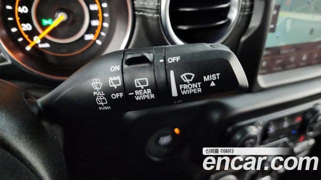 Jeep Wrangler (JL) 2.0 Overland 4도어, 2019 18