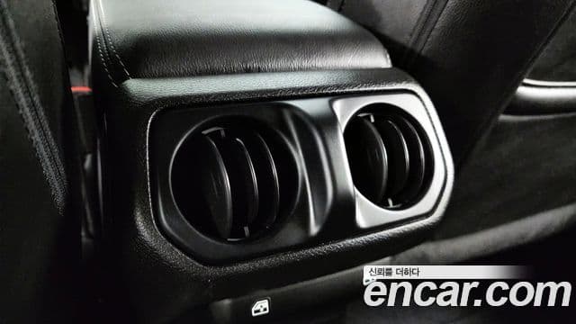 Jeep Wrangler (JL) 2.0 Overland 4도어, 2019 19