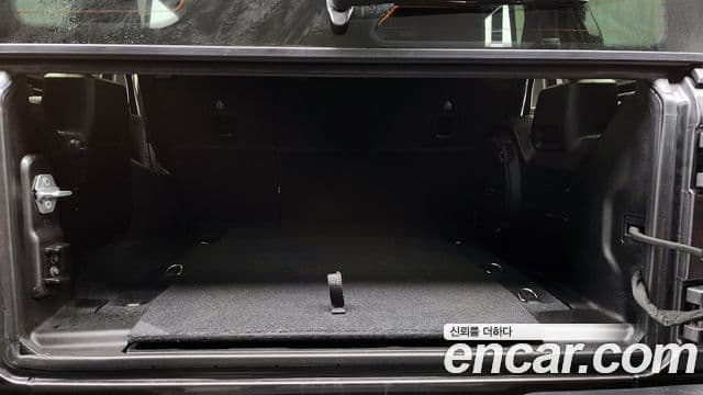 Jeep Wrangler (JL) 2.0 Overland 4도어, 2019 20