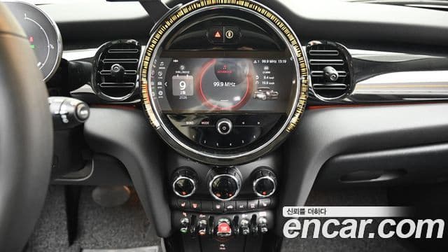 Mini Cooper 3세대, 2024 14