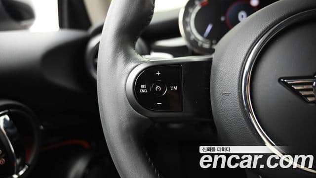 Mini Cooper 3세대, 2024 16