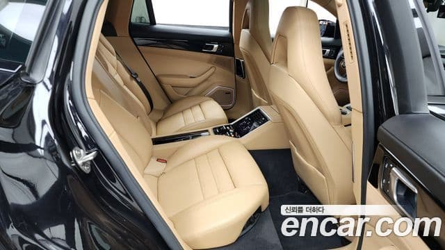 Porsche Panamera (971) Executive, 2023 12