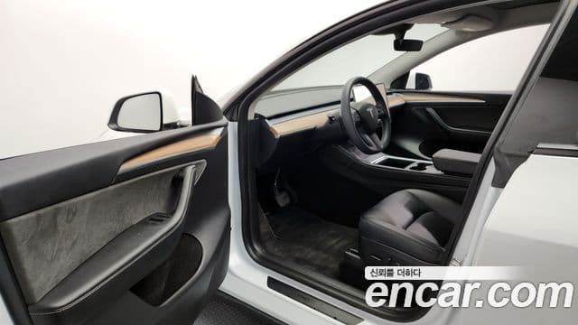 Tesla модель Y, 2024 10