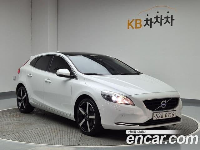 Volvo V40 2세대, 2016 4